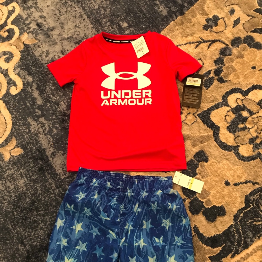 Under Armour brand new, kids, size 4 set. Super cute